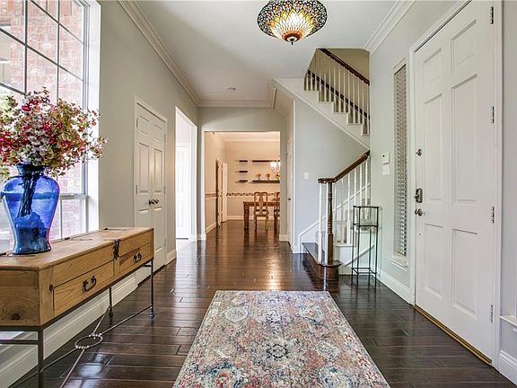 4th image of 8616 Berwick Dr