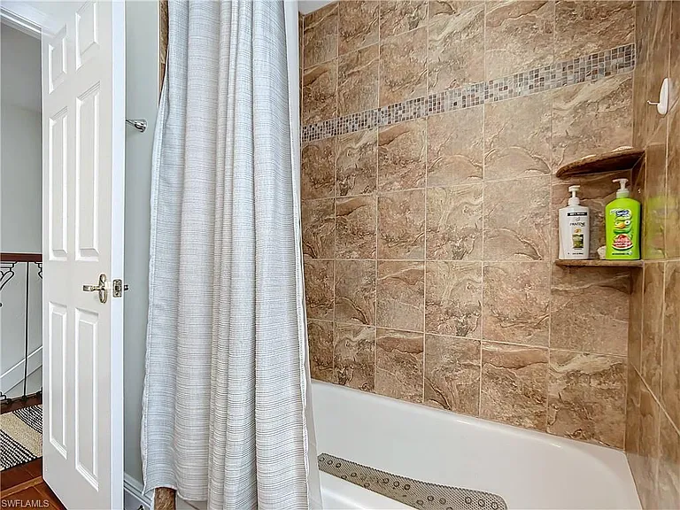 2860 Citrus Lake Dr #R-202 — Photo 30