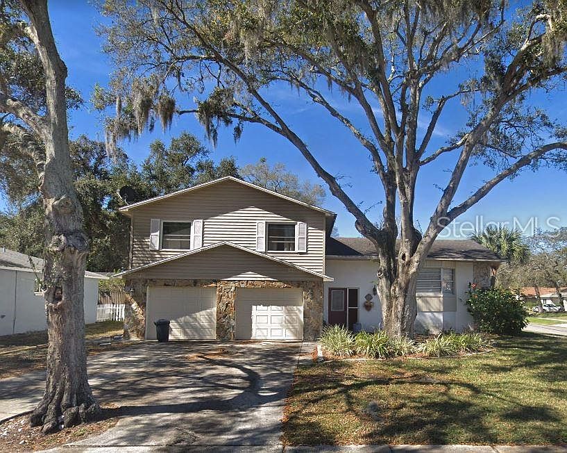 1st image of 369 Cherry Laurel Dr