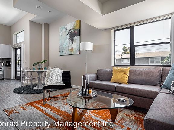 3rd image of 753 Lillian Way #8338984