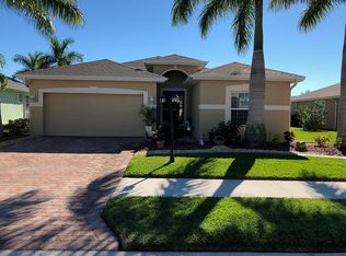 176 Destiny Cir, Cape Coral, FL 33990