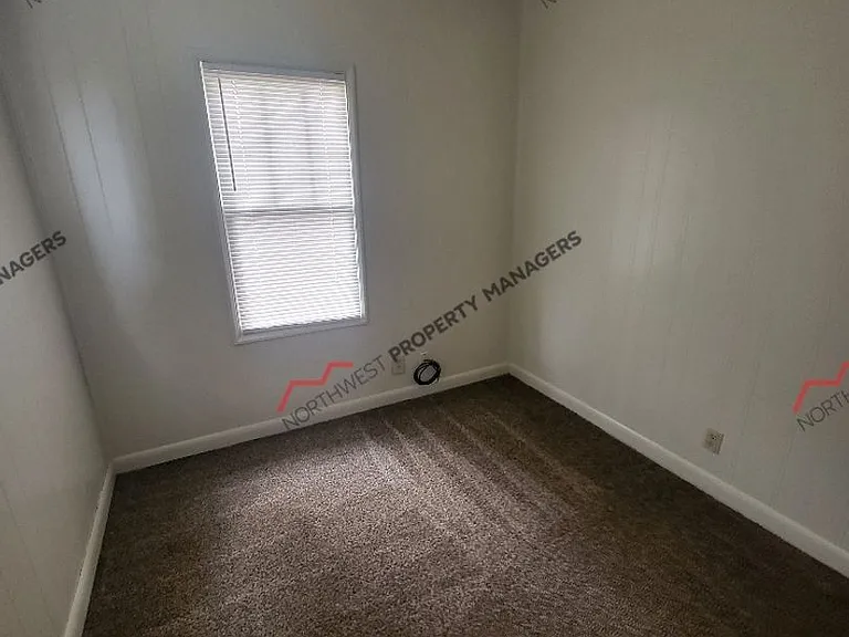629 NW Hawthorne Pl — Photo 14