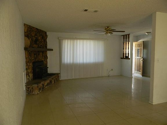 5th image of 7414 Chase Ave