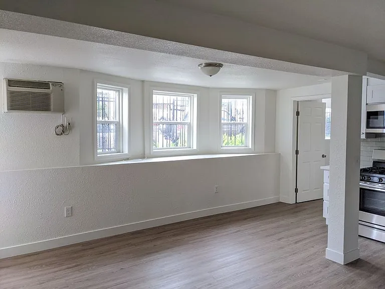 2801 San Marino St #14 — Photo 8