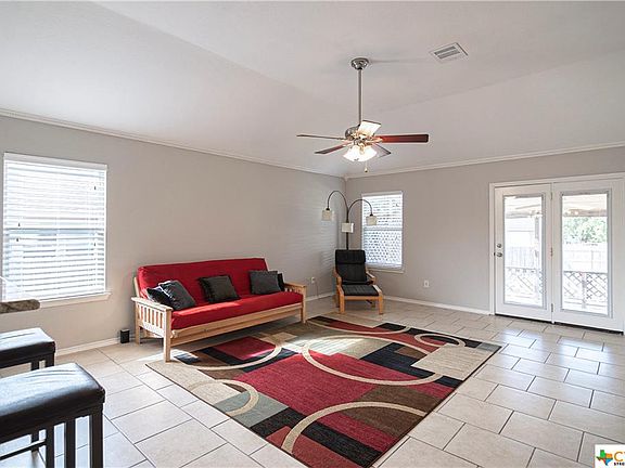 4th image of 1640 Sunnycrest Cir