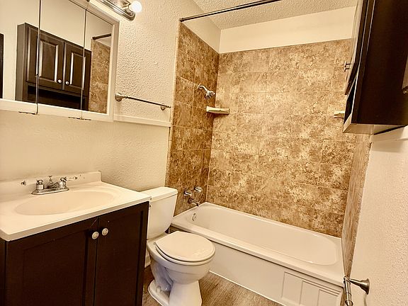 5th image of 4709 Penrose Ave