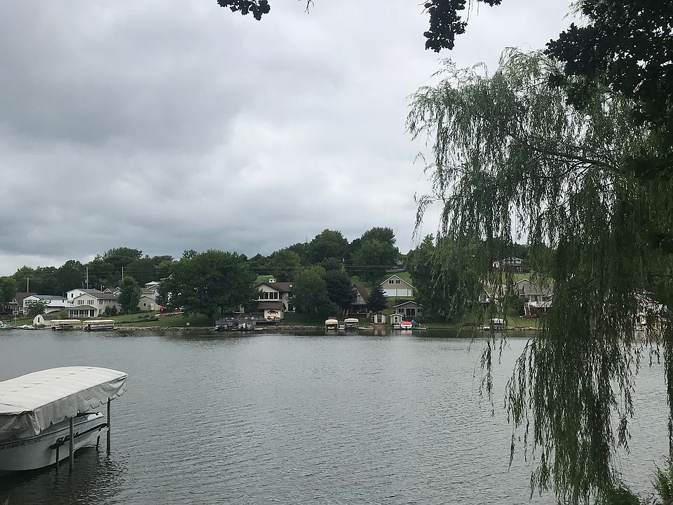1st image of 1037 Lakeshore Dr