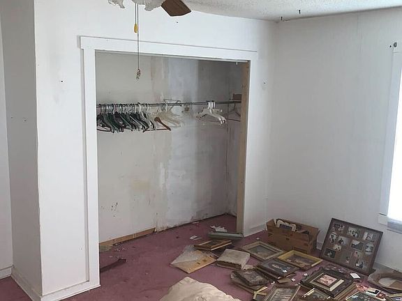 3rd image of 126 Sims Ave