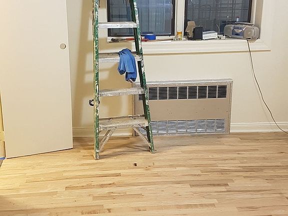 5th image of 260 Hawthorne St APT A1