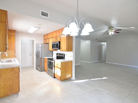 5th image of 2006 Fleetwood Dr