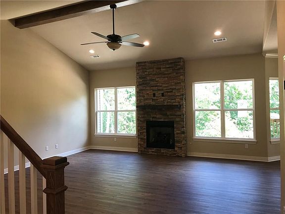 3rd image of 17 Latheron Ln