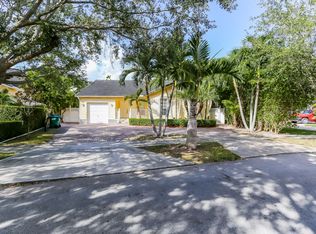 15941 SW 96th Ter, Miami, FL 33196