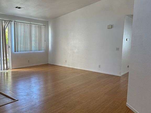 3rd image of 2303 Lexington Ave