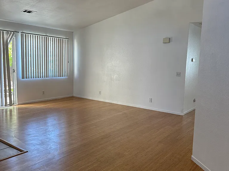 2303 Lexington Ave — Photo 3