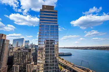 100 Riverside Boulevard, #31E