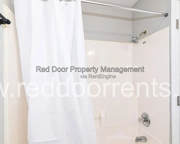 1329 E Market St #2 — Photo 18