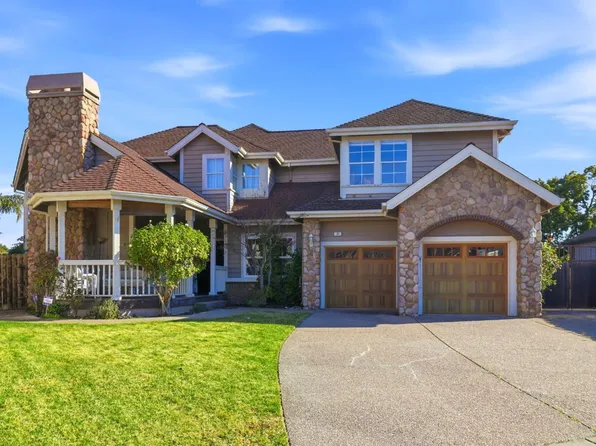 39 Erica Court, Novato, CA 94947