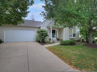 7548 Chandler Ct, Sagamore Hills, OH 44067