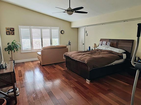 5th image of 1088 Cheshire Cir