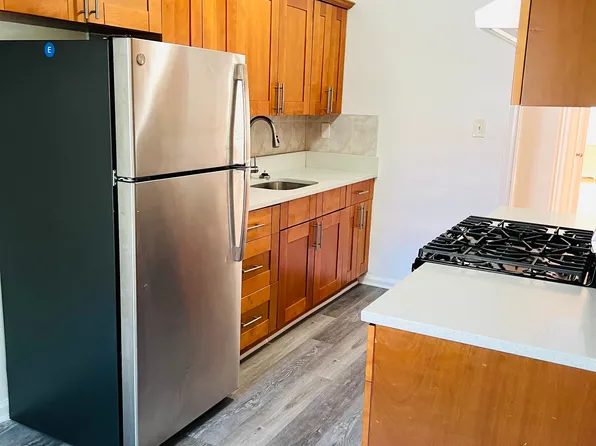 4708 215th St Floor 3, Bayside, NY 11361