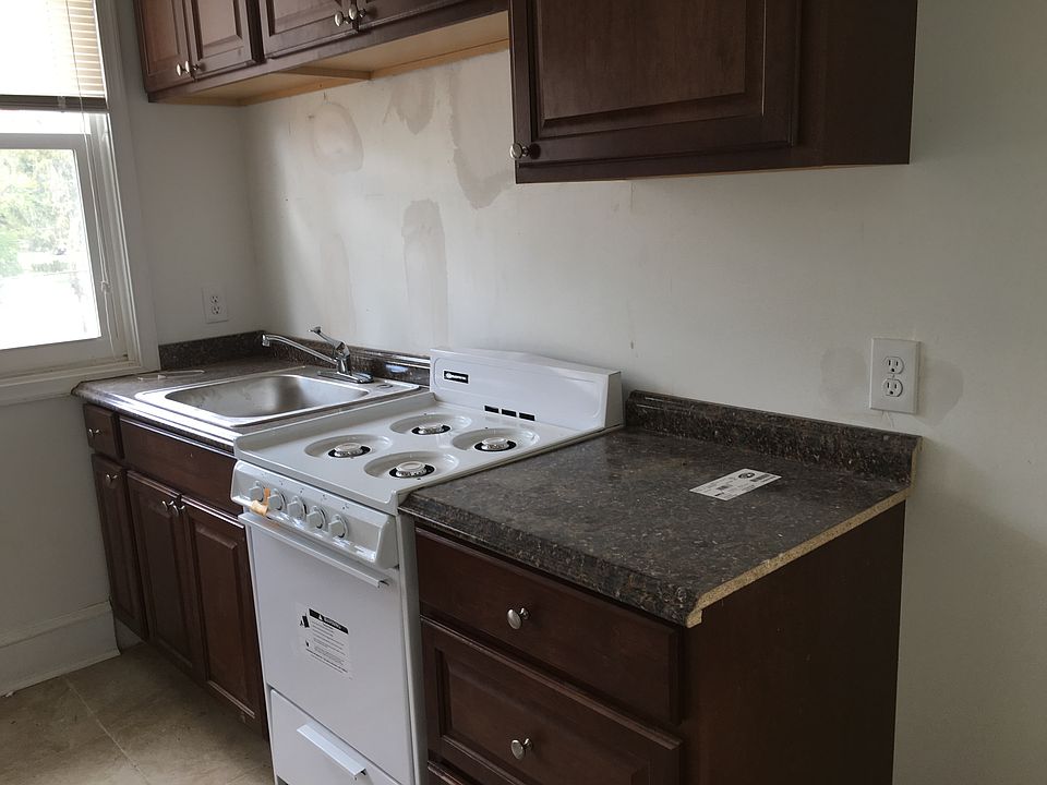 2nd image of 3222 Milford Ave APT 4