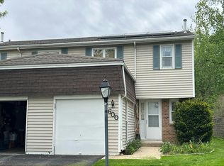 600 Hughes Pl, Bolingbrook, IL 60440