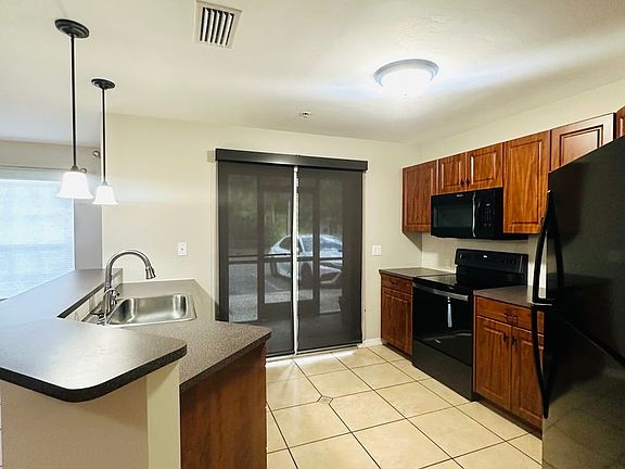 2nd image of 4215 SW 31st Dr Unit 105