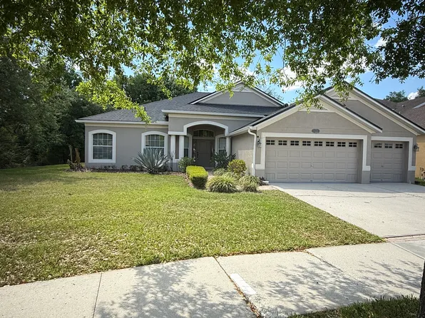 1430 Misty Valley Dr, Brandon, FL 33510