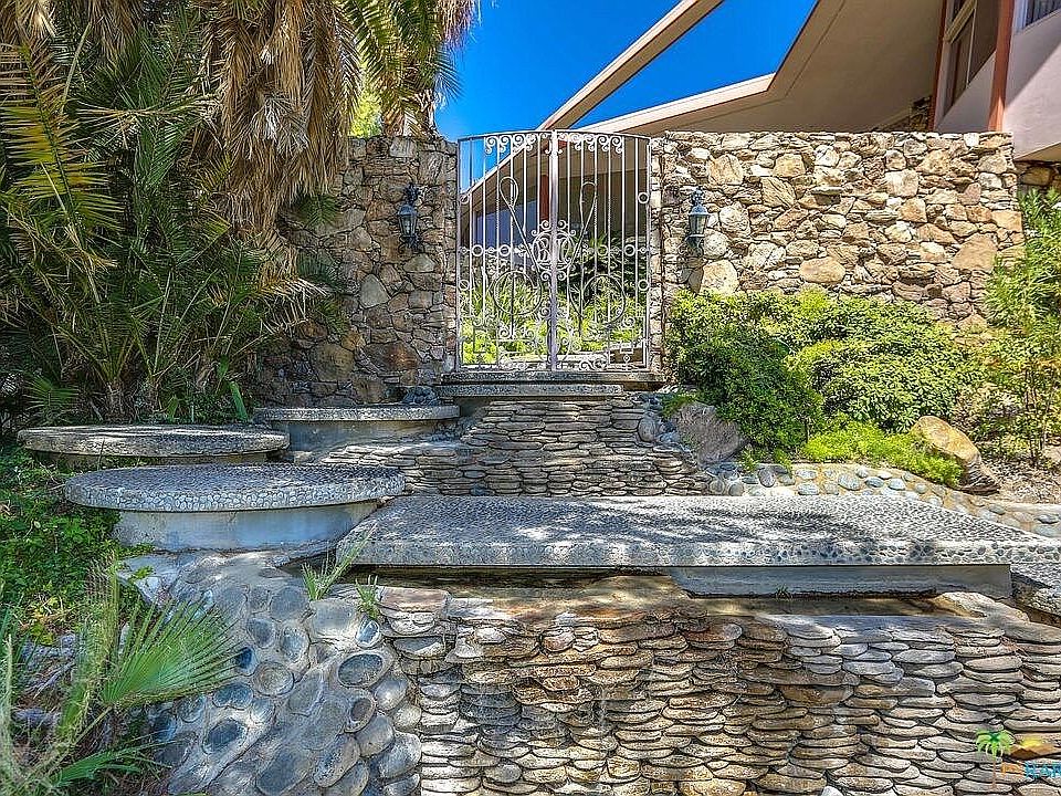 1350 Ladera Circle Palm Springs Ca 92262