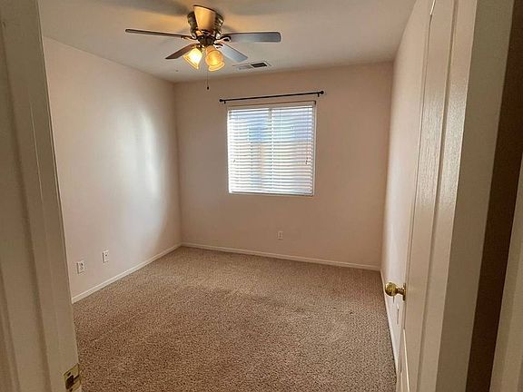 4th image of 2617 E Hillview Ave