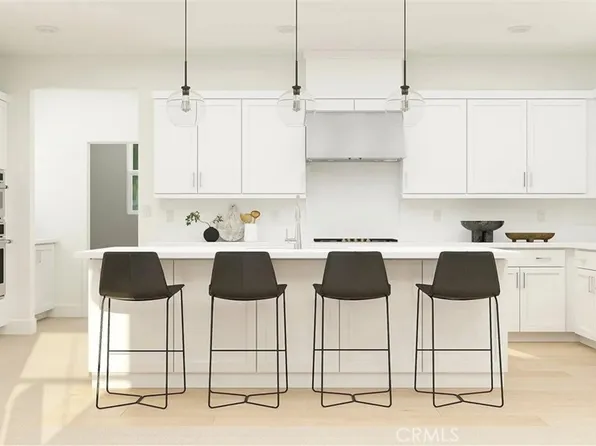 720 Edward Scholle Dr, Camarillo, CA 93010