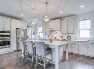 806 Culmore Dr, Fuquay Varina, NC 27526