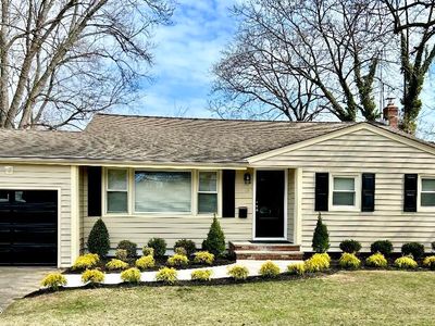 61 Manor Parkway, Lincroft, NJ, 07738