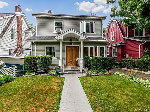2nd image of 4004 Rombouts Avenue