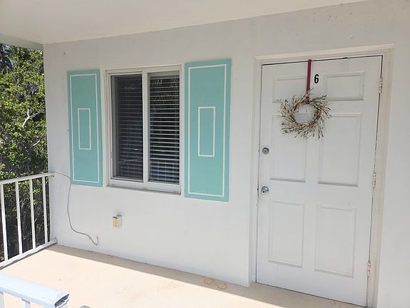 3rd image of 133 Monroe Dr #6