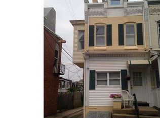1012 Pear St, Reading, PA 19601