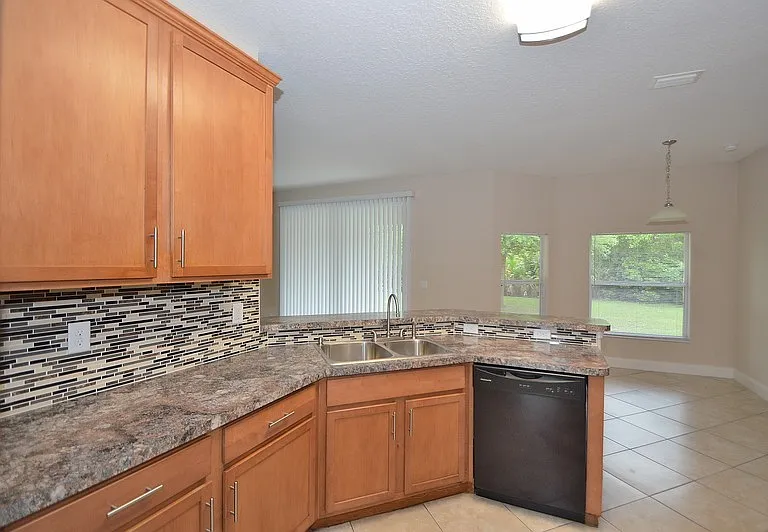 12 Lamar Ln — Photo 10