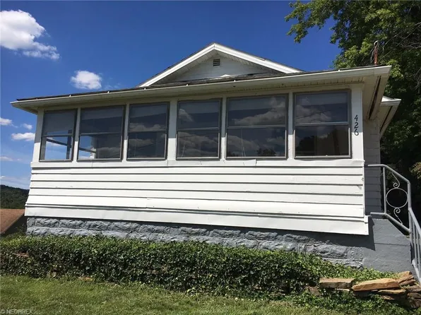 426 Quisner Ave, Lowellville, OH 44436