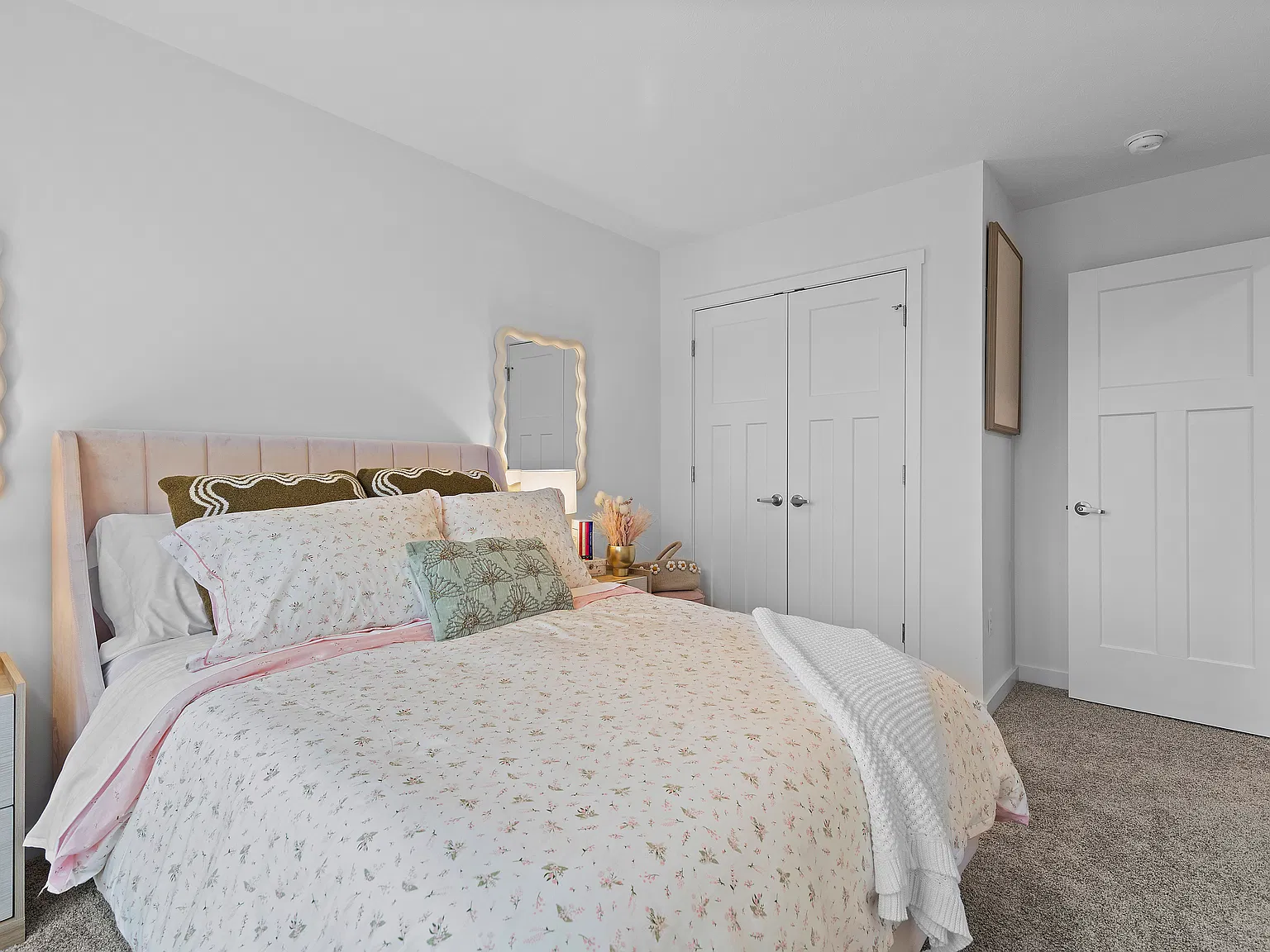 3 bed, 2004 sqft, $2,800 — Photo 4