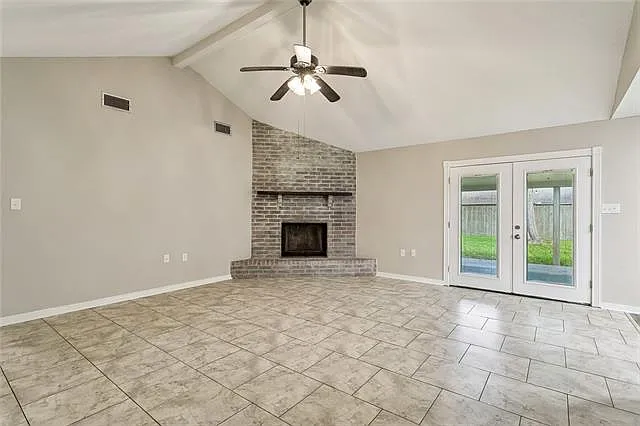 3 bed, 2.0 bath, 1500 sqft, $1,800 — Photo 3