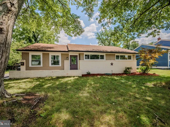 42 E Avon Dr, Claymont, DE 19703