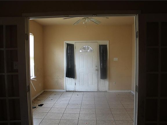 5th image of 3400-02 Clematis St