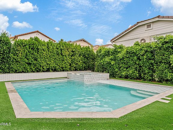 4th image of 3112 E AGRITOPIA Loop N