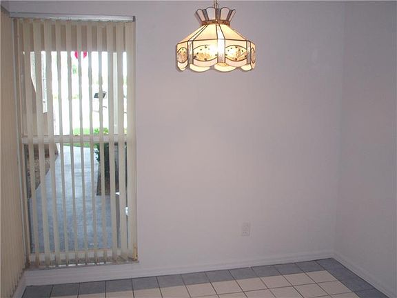 4th image of 655 W Lake Jasmine Cir Unit 655-108