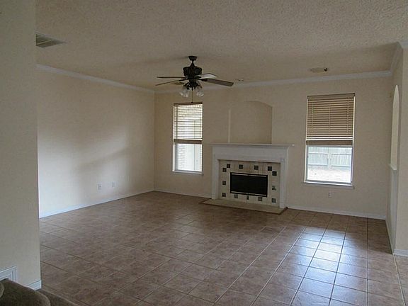 5th image of 18418 Marlin Waters Dr