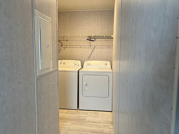 5th image of 2614 Lance Dr #17
