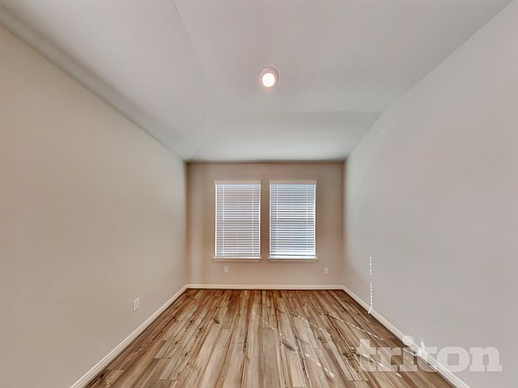 5th image of 5523 Shasta Pl