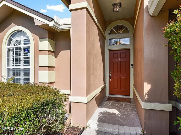 3rd image of 6171 CHAMBORE Drive N
