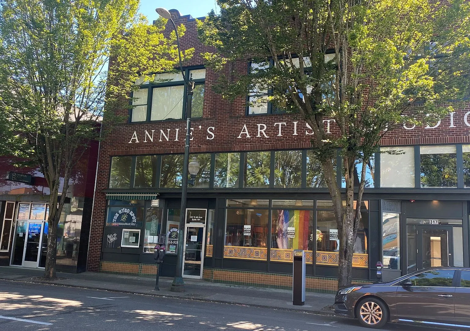 Annie's Studio's — Photo 2