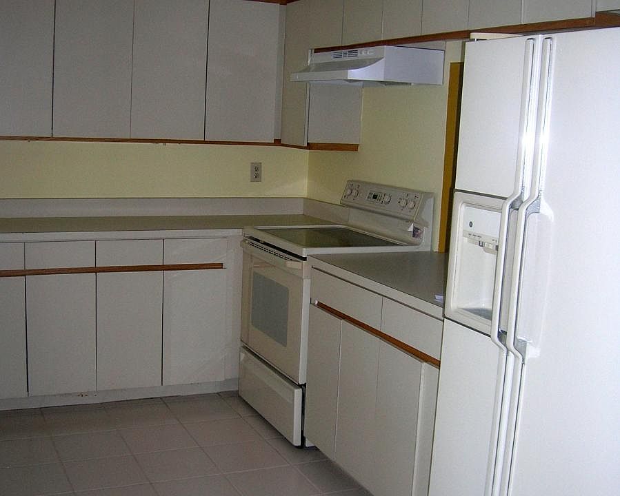 1st image of 3595 Edington Way